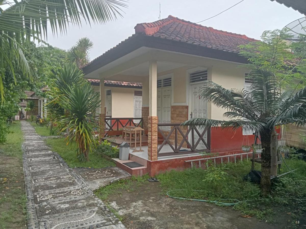 Homestay Lucu 2 Гілі-Траванган Екстер'єр фото